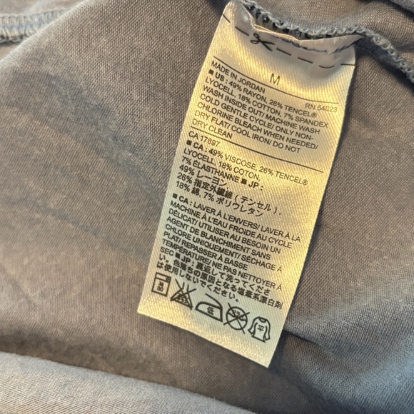 shirt size medium - Picture 6 of 6